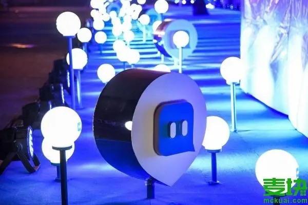 除了陌陌以外。还有什么可以确定附近的人的软件？