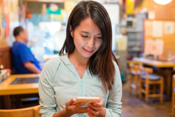 怎么微信约女生出来聊天记录？